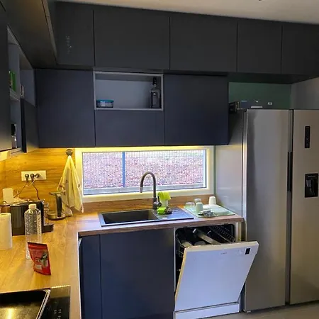 Kucica U Sumici * Stojnik